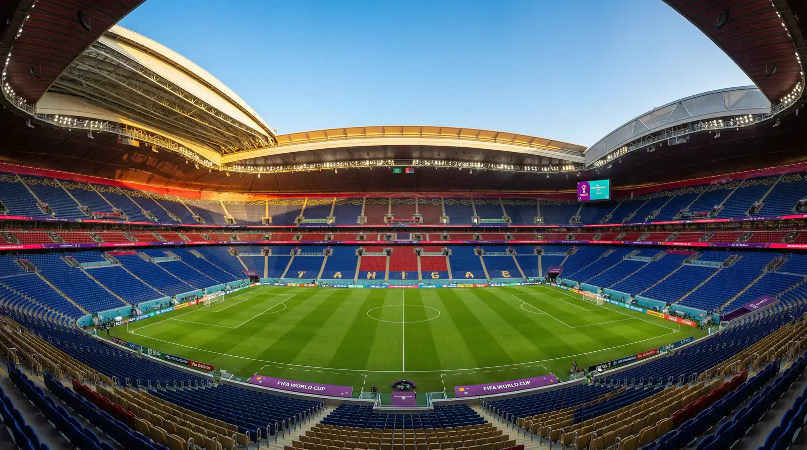 Fotbolls-VM 2026 spelas i USA, Mexiko och Kanada med 48 lag på 16 arenor